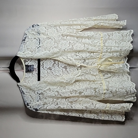 Nicole by Nicole Miller Tops - Nicole by Nicole Miller Floral Lace Cardigan